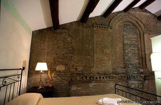 Domus Sessoriana 3*